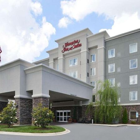 Hampton Inn&Suites Greensboro/Coliseum Area Exterior foto